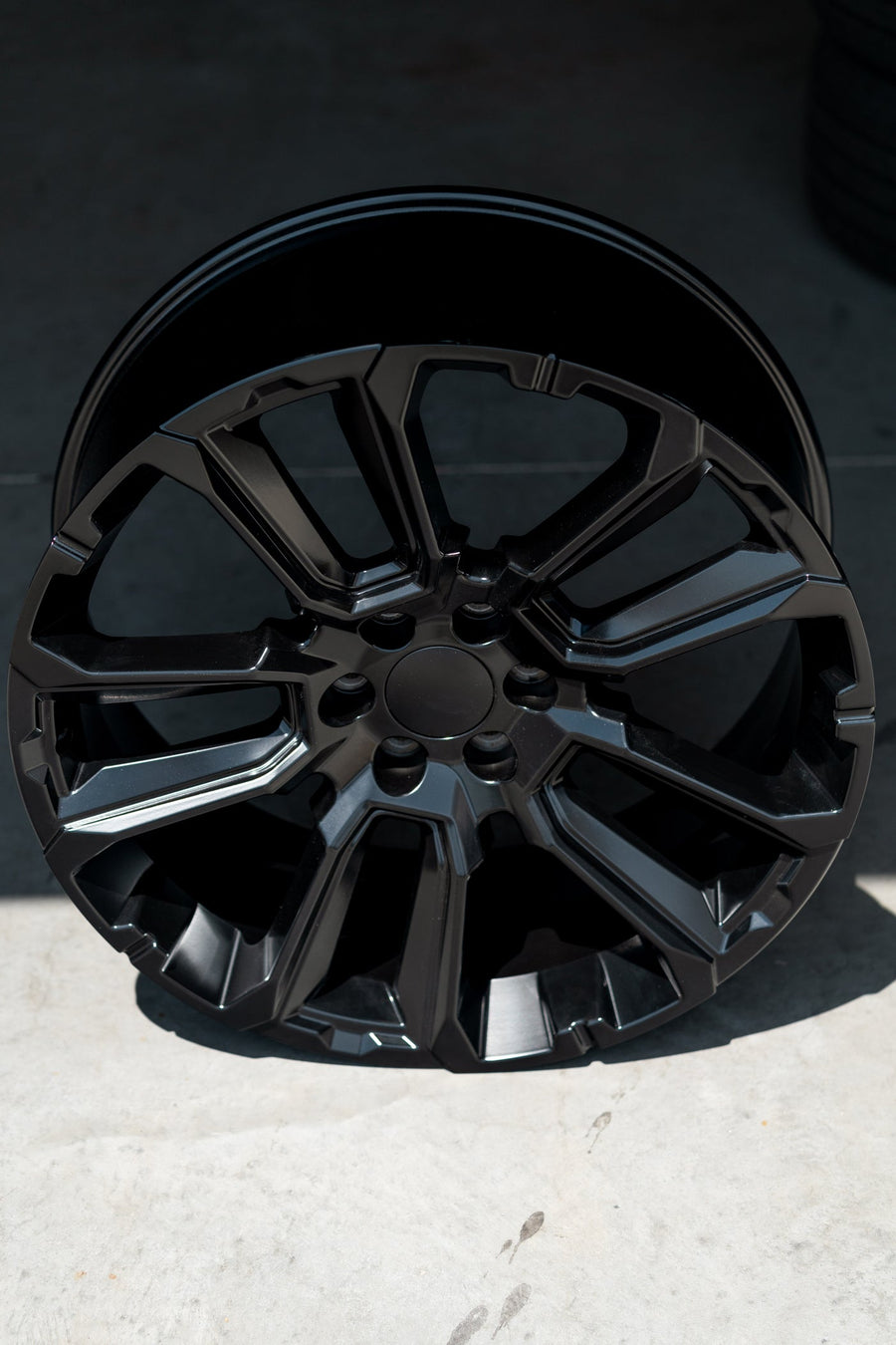 OE Wheels CV68 Lifestyle Photos