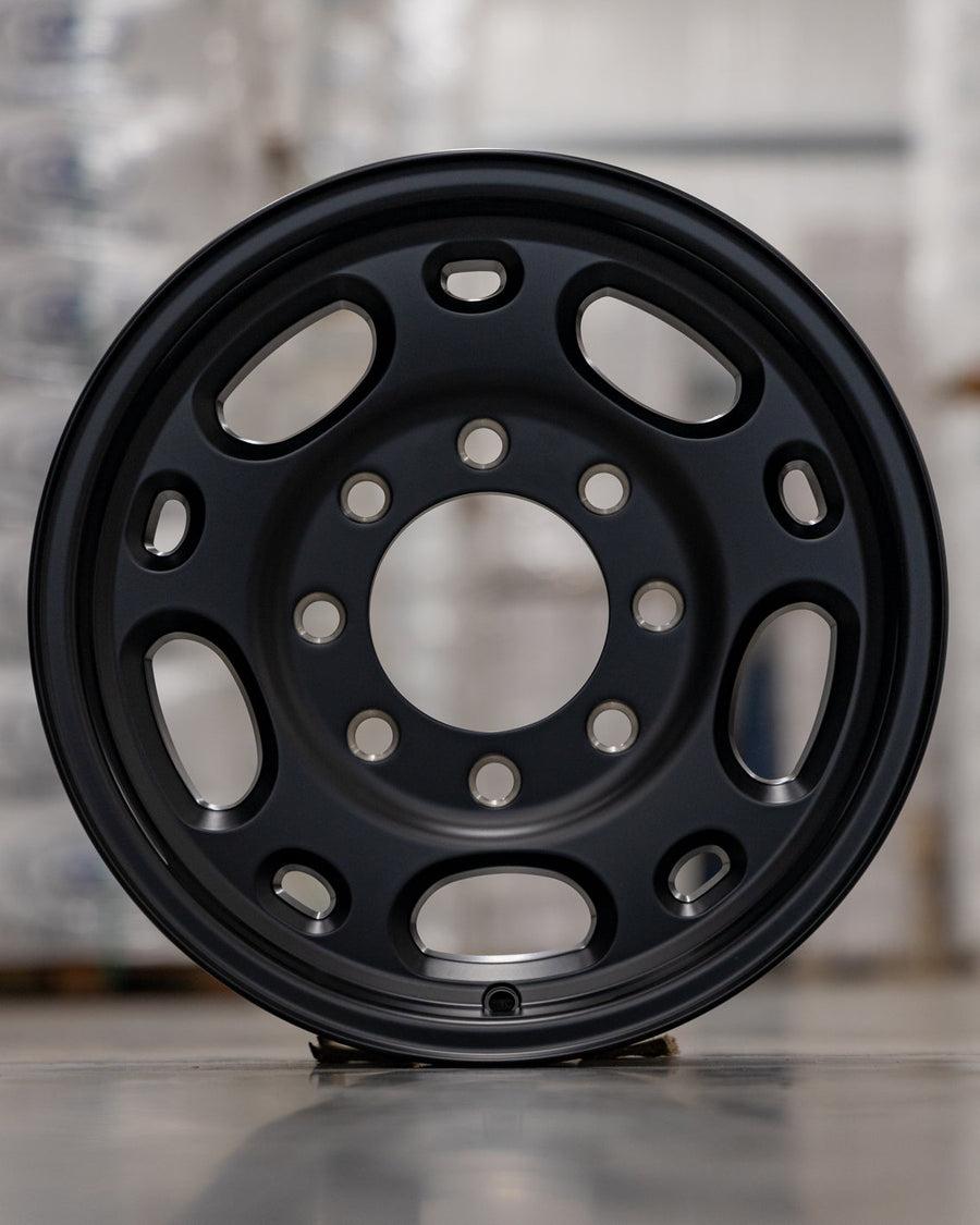 OE Wheels CV82 Lifestyle Photos