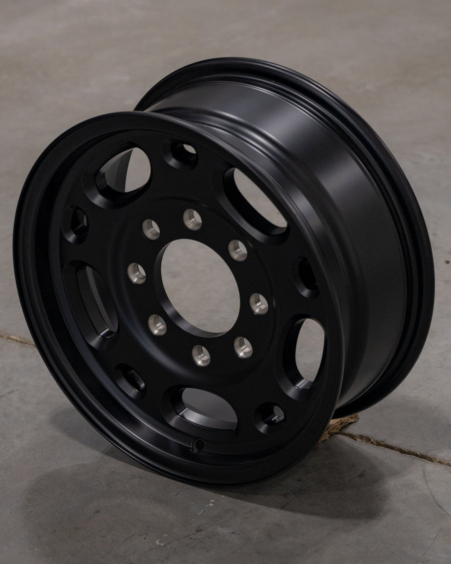 OE Wheels CV82 Lifestyle Photos