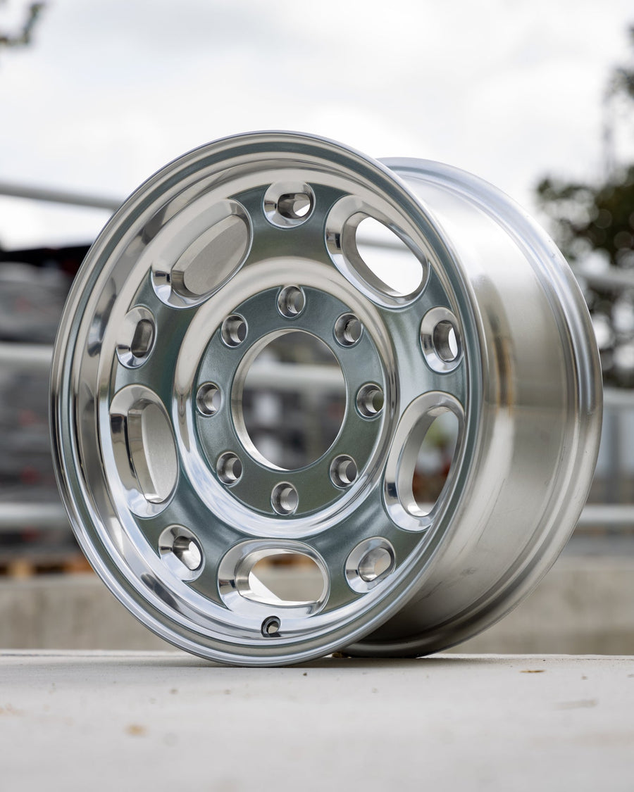 OE Wheels CV82 Lifestyle Photos