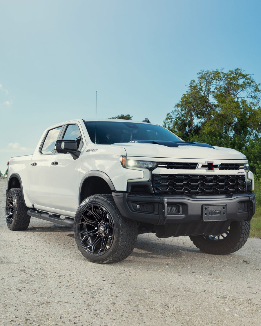 20x10 4P83 Gloss Black - 6x135 + 6x139.7 -18ET