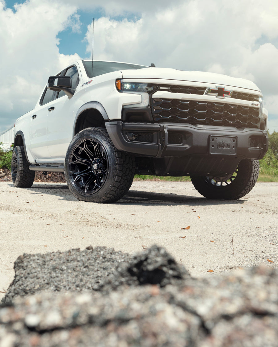 Chevrolet Silverado Zr2 4PLAY Wheels 4P83 Stealth Gloss Black 22x10 33x12.5x22 Toyo Tires 4 Inch Lift DLM Performance