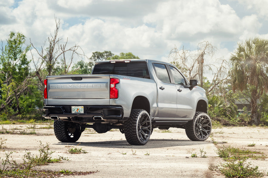 Chevy Silverado 4PLAY Wheels 4P83 24x12 33x12.5x24 RBP Tires