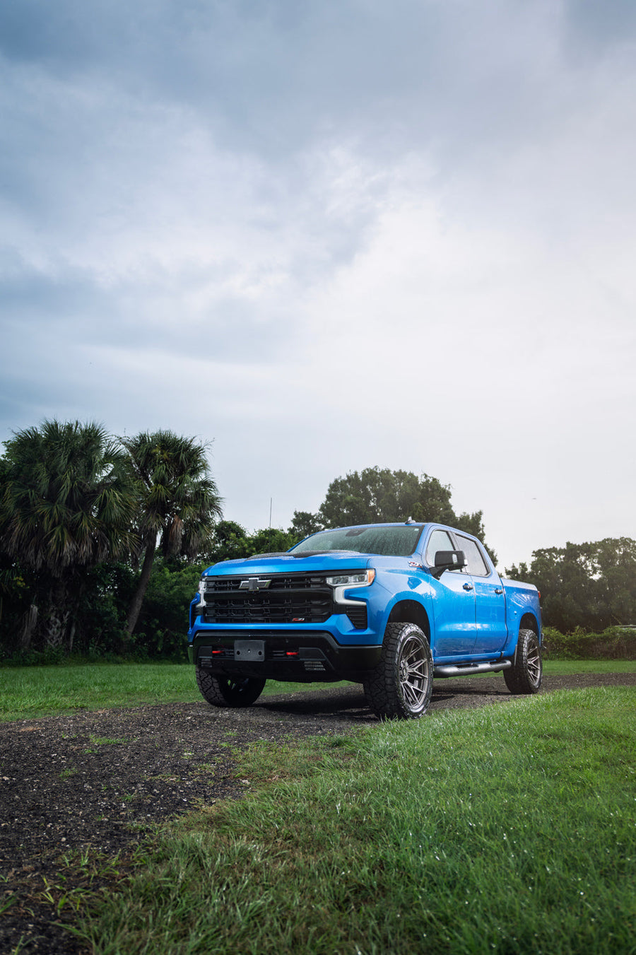 Chevy Silverado Z71 Trail Boss 4PLAY Wheels 4P40 22x10 Bronze 33x12.5x22 Nitto Ridge Grappler