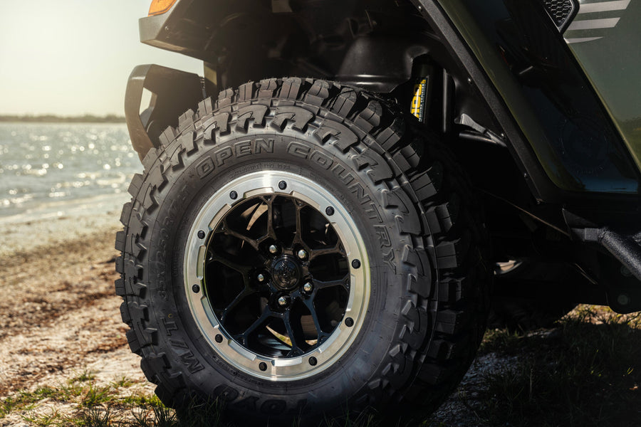 DF01 DEFIANT WHEELS JEEP WRANGLER DF01 17X8 TOYO TIRES 35X12.5X17