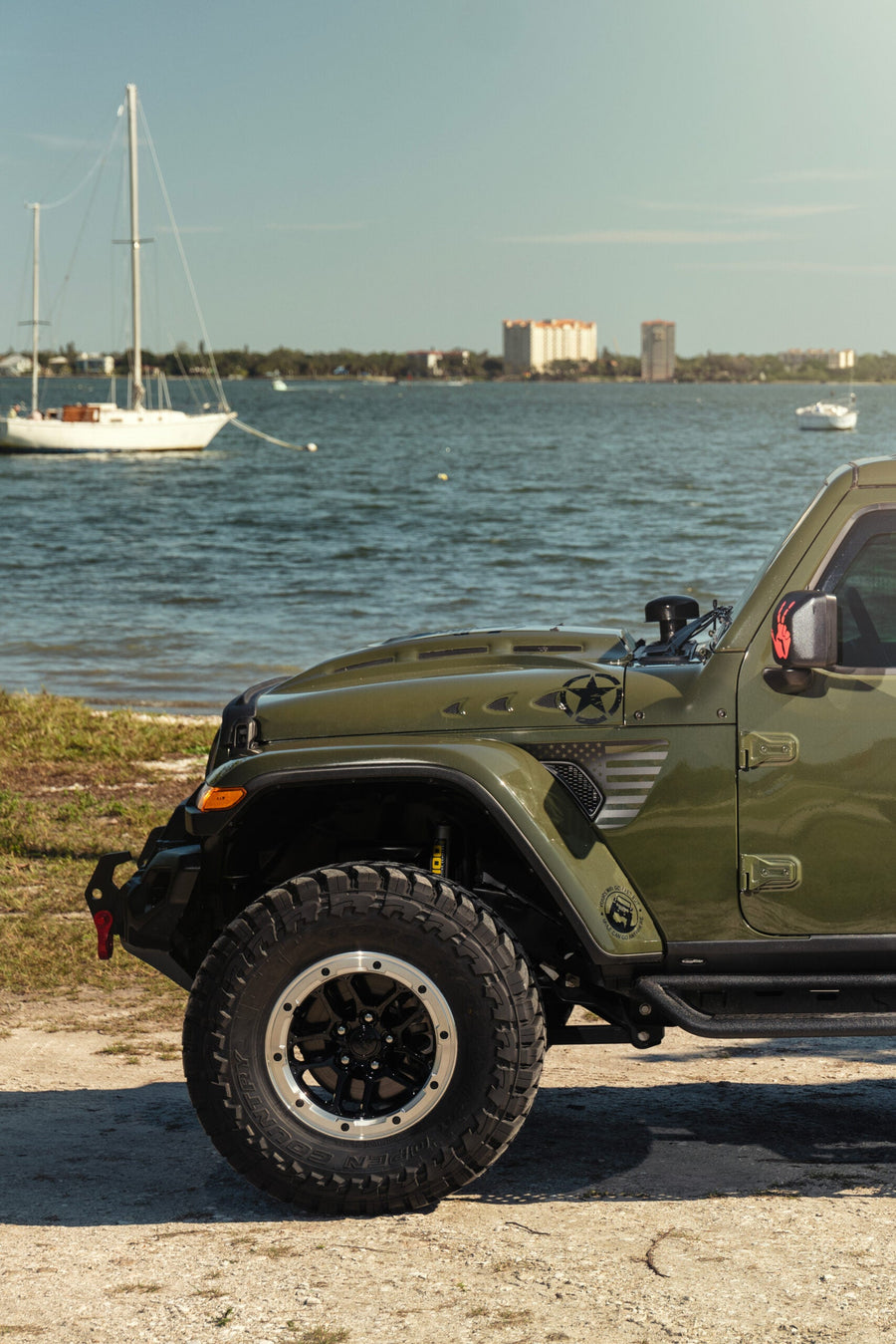 DF01 DEFIANT WHEELS JEEP WRANGLER DF01 17X8 TOYO TIRES 35X12.5X17