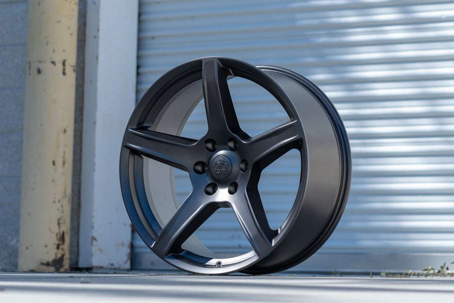 OE Wheels DG22 Lifestyle Photos