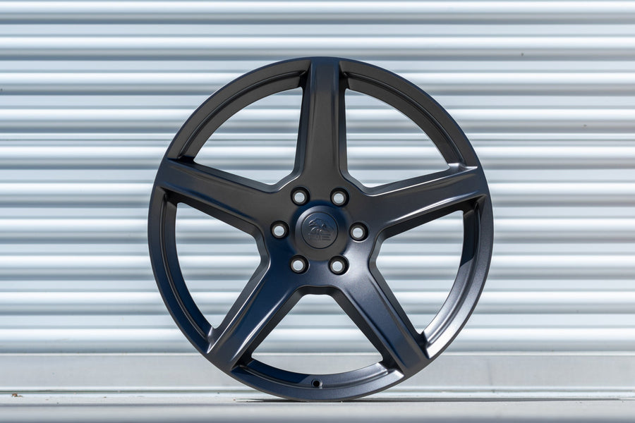 OE Wheels DG22 Lifestyle Photos