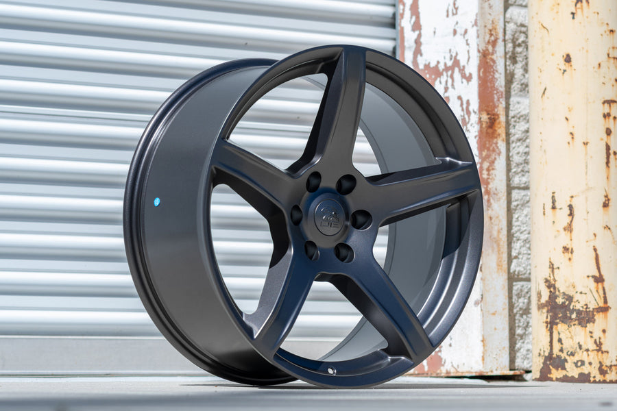 OE Wheels DG22 Lifestyle Photos