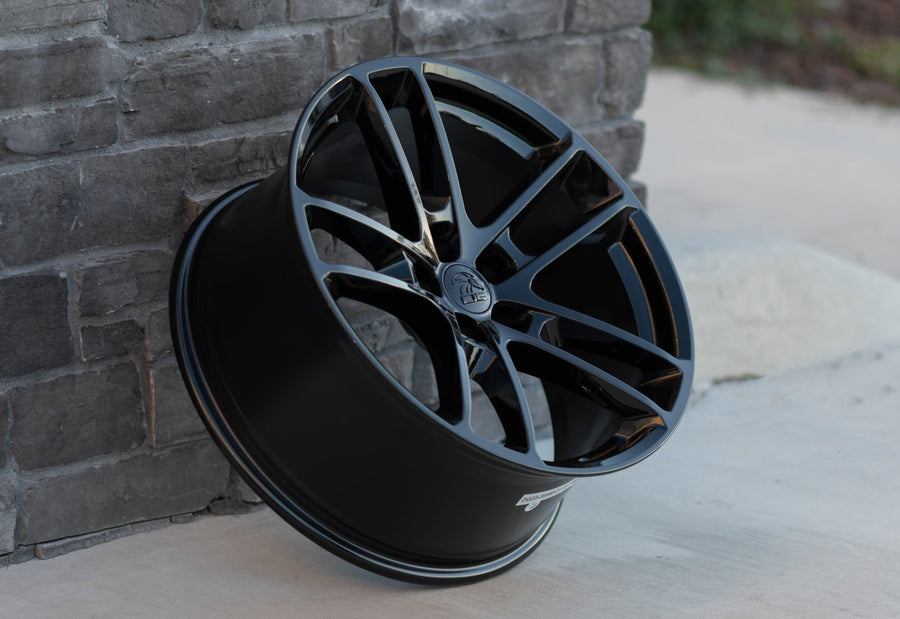 OE Wheels DG23 Lifestyle Photos