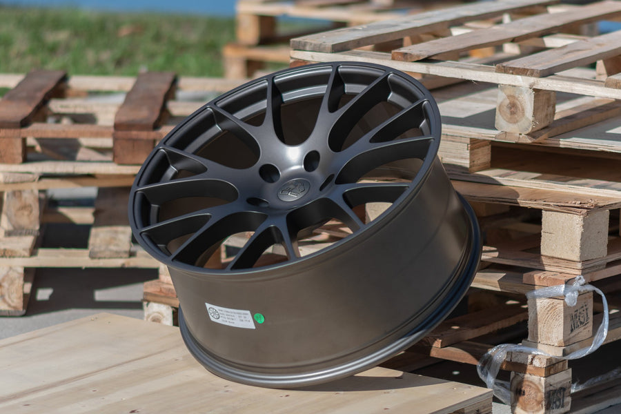 OE Wheels DG69 Lifestyle Photos