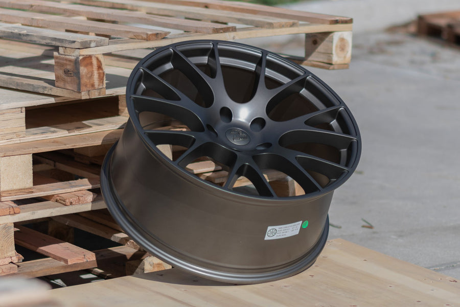 OE Wheels DG69 Lifestyle Photos
