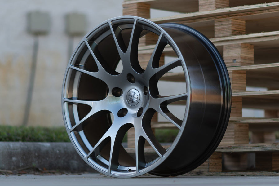 OE Wheels DG69 Lifestyle Photos
