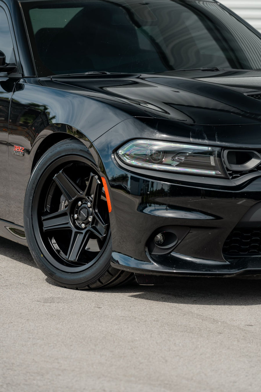 DODGE CHARGER 392 DEFIANT WHEELS DF07 20X9.5 FRONT 20X10.5 REAR NITTO NT05 275X40X20 FRONT 315X35X20 REAR TIRES STOCK SUSPENSION