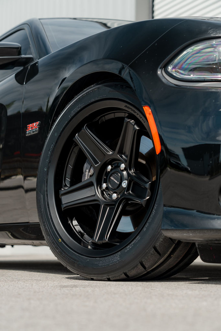 DODGE CHARGER 392 DEFIANT WHEELS DF07 20X9.5 FRONT 20X10.5 REAR NITTO NT05 275X40X20 FRONT 315X35X20 REAR TIRES STOCK SUSPENSION
