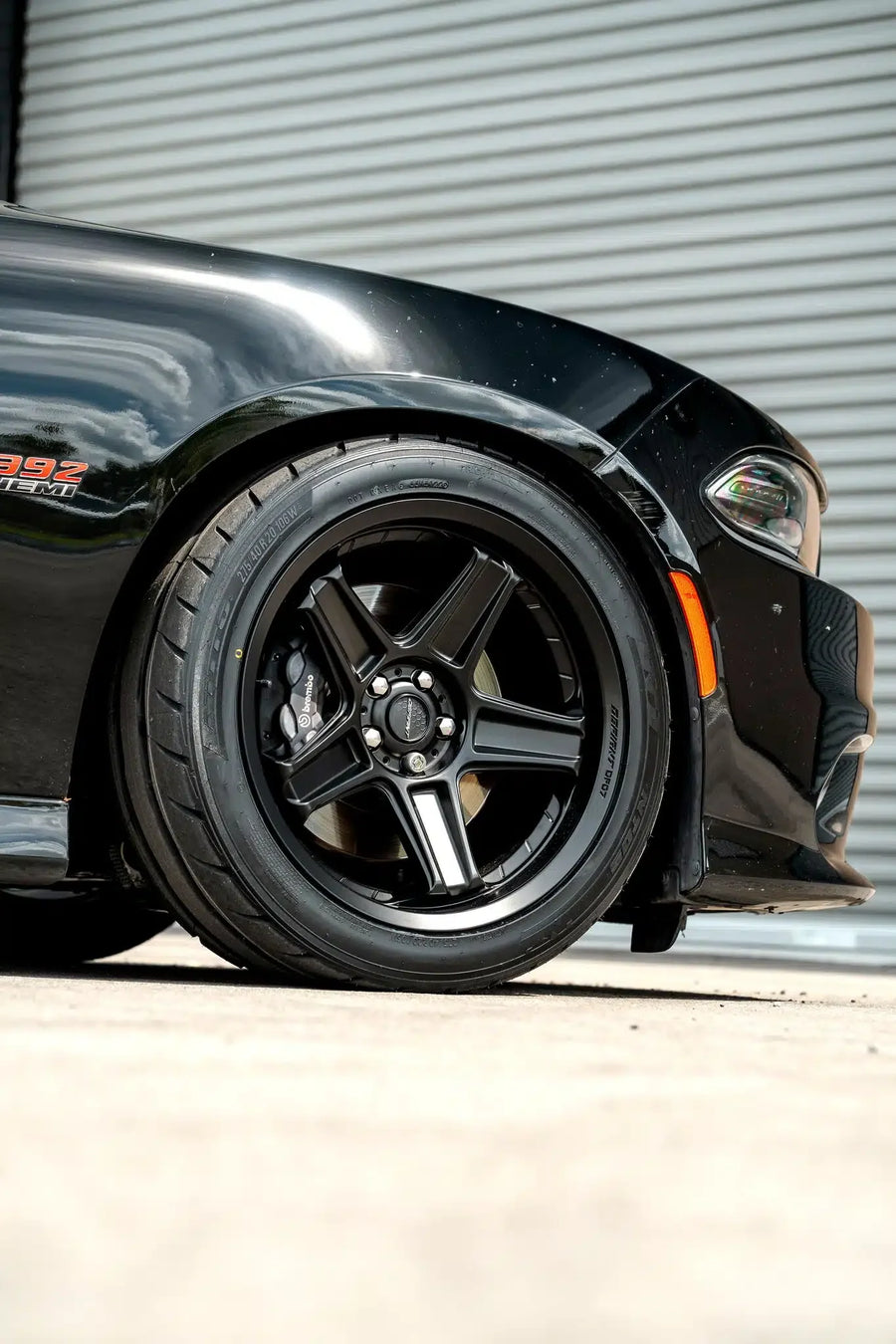 DODGE CHARGER 392 DEFIANT WHEELS DF07 20X9.5 FRONT 20X10.5 REAR NITTO NT05 275X40X20 FRONT 315X35X20 REAR TIRES STOCK SUSPENSION