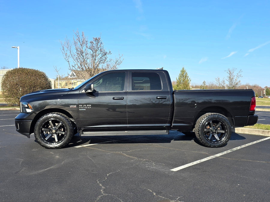 DODGE RAM 1500 CLASSIC 4PLAY WHEELS 4P63 22X10 285X50X22 STOCK SUSPENSION
