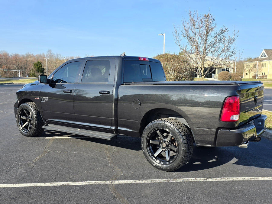 DODGE RAM 1500 CLASSIC 4PLAY WHEELS 4P63 22X10 285X50X22 STOCK SUSPENSION