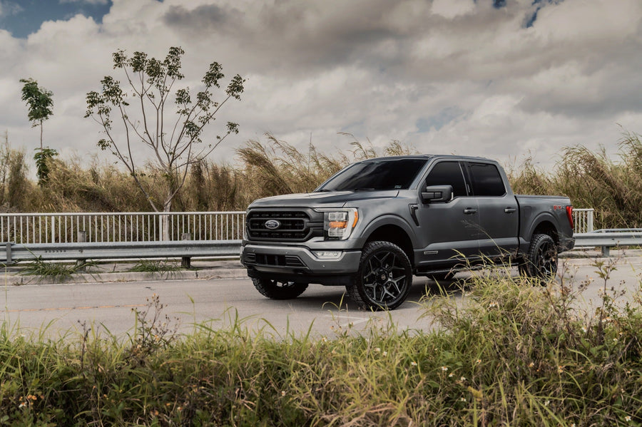 FORD F150 4PLAY WHEELS 4P06 22X9 285X45X22 FALKEN TIRES 2 INCH FRONT LEVEL SUSPENSION 4P PLUS FITMENT ORIGINAL FORMAT