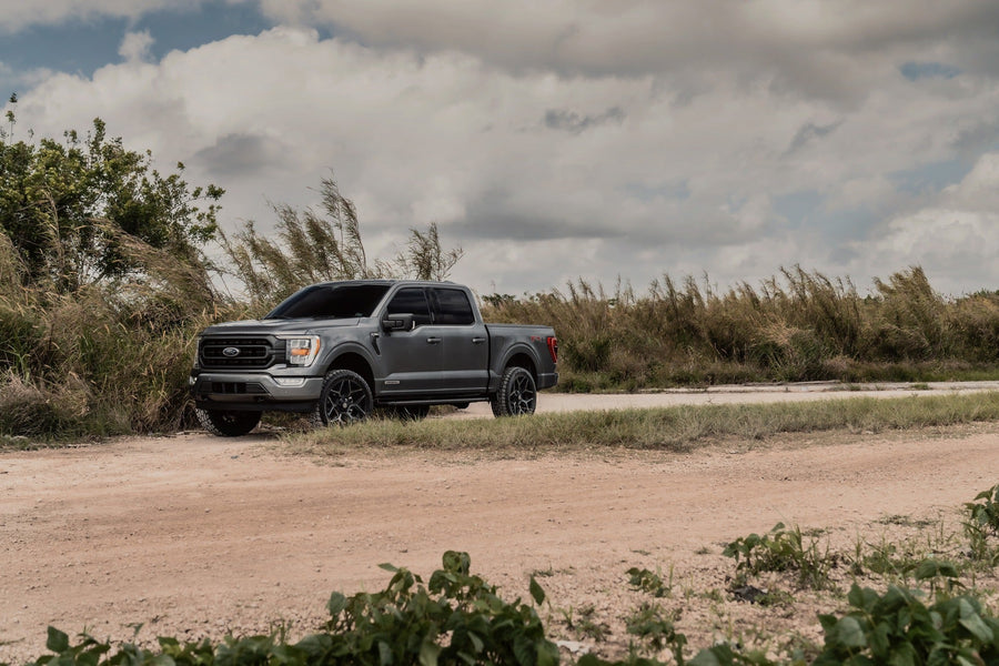 FORD F150 4PLAY WHEELS 4P06 22X9 285X45X22 FALKEN TIRES 2 INCH FRONT LEVEL SUSPENSION 4P PLUS FITMENT ORIGINAL FORMAT