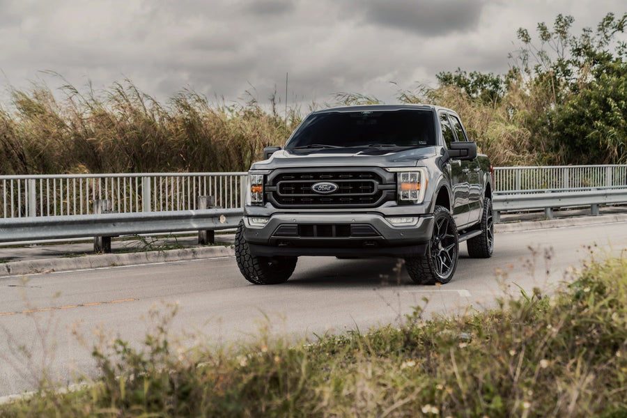 FORD F150 4PLAY WHEELS 4P06 22X9 285X45X22 FALKEN TIRES 2 INCH FRONT LEVEL SUSPENSION 4P PLUS FITMENT ORIGINAL FORMAT