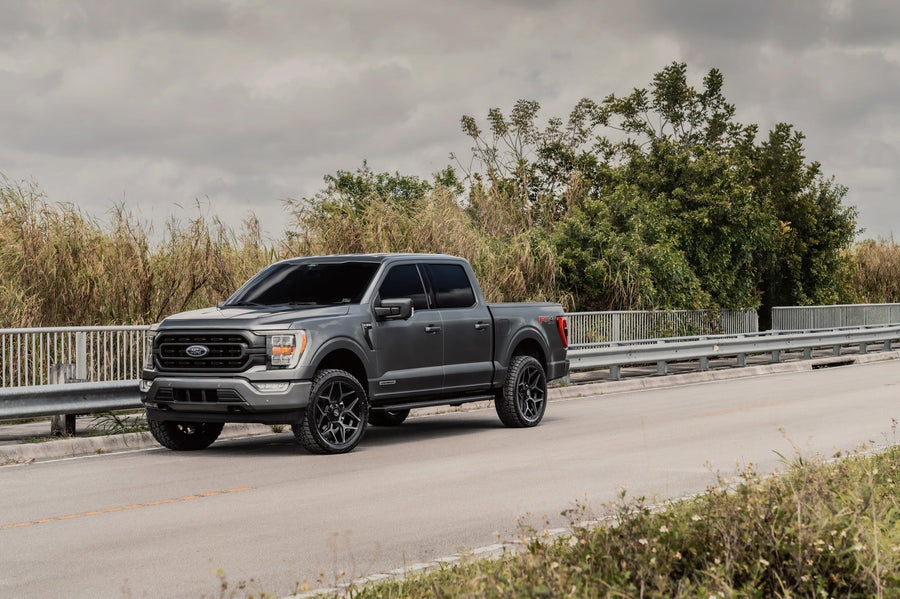 FORD F150 4PLAY WHEELS 4P06 22X9 285X45X22 FALKEN TIRES 2 INCH FRONT LEVEL SUSPENSION 4P PLUS FITMENT ORIGINAL FORMAT