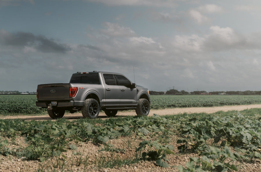 FORD F150 4PLAY WHEELS 4P83 20X9 33X12.5X20 FALKEN TIRES 2 INCH FRONT LEVEL SUSPENSION 4P PLUS FITMENT ORIGINAL FORMAT