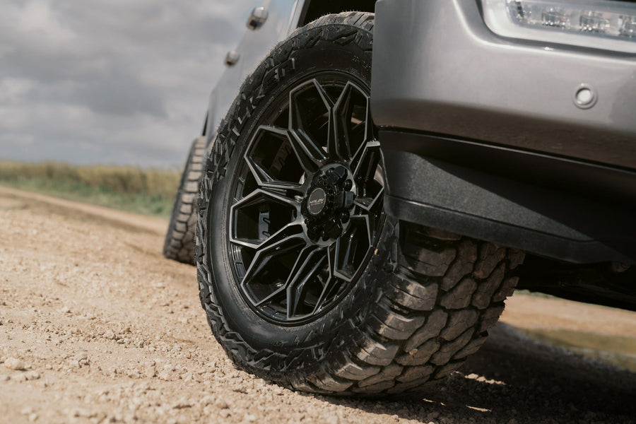 FORD F150 4PLAY WHEELS 4P83 20X9 33X12.5X20 FALKEN TIRES 2 INCH FRONT LEVEL SUSPENSION 4P PLUS FITMENT ORIGINAL FORMAT