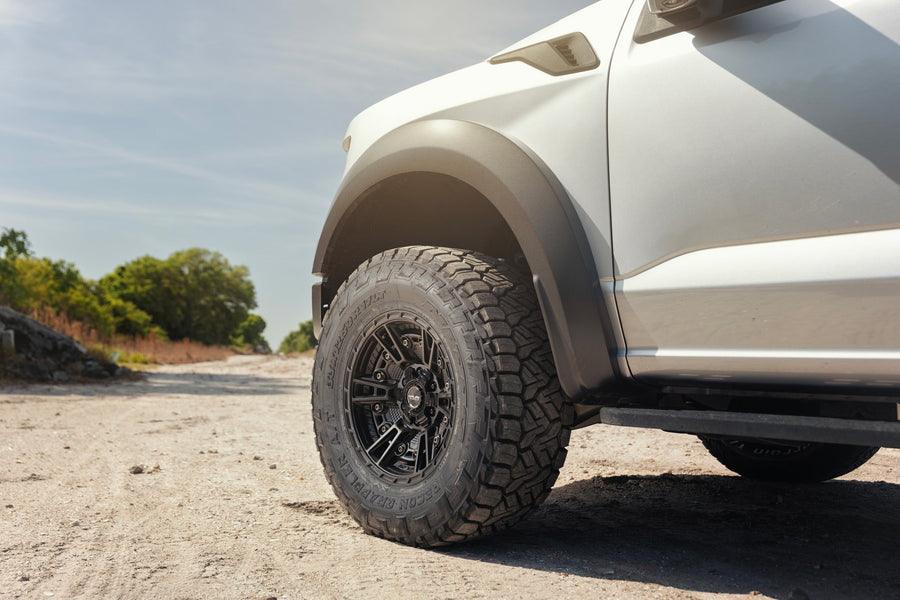FORD F150 RAPTOR 4PLAY WHEELS 4PS01 17X9 33X12.5X17 NITTO TIRE STOCK SUSPENSION