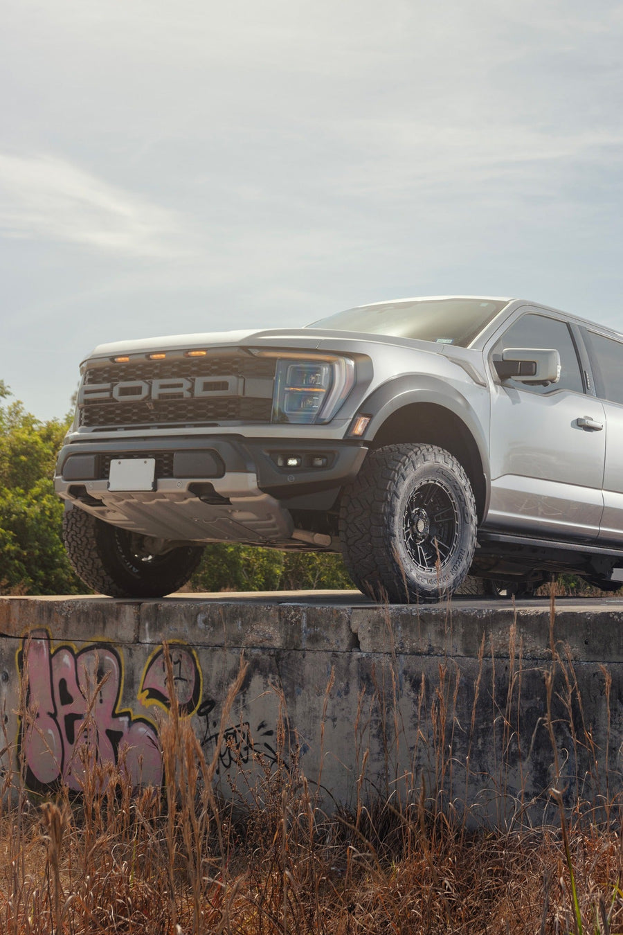 FORD F150 RAPTOR 4PLAY WHEELS 4PS01 17X9 33X12.5X17 NITTO TIRE STOCK SUSPENSION