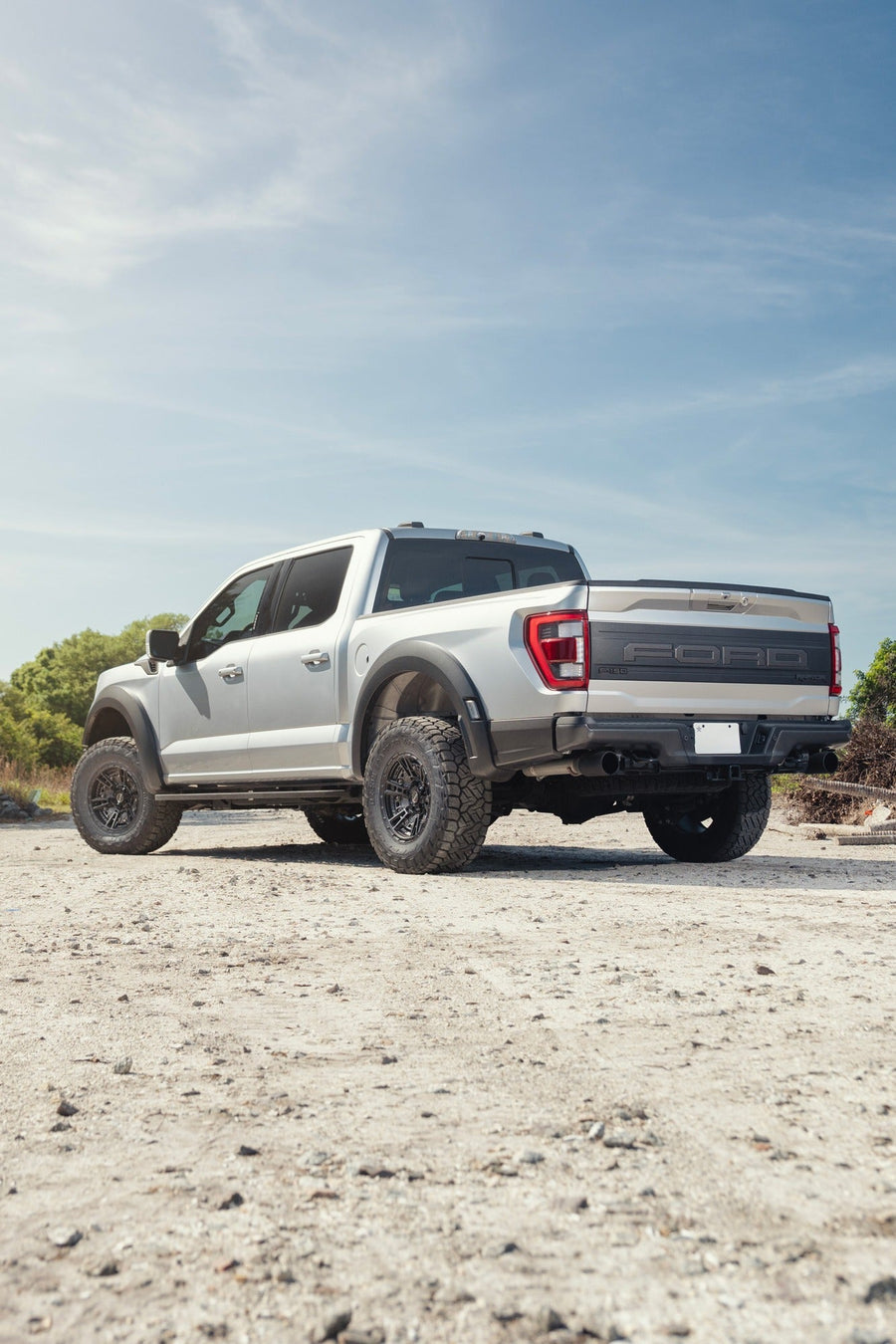 FORD F150 RAPTOR 4PLAY WHEELS 4PS01 17X9 33X12.5X17 NITTO TIRE STOCK SUSPENSION
