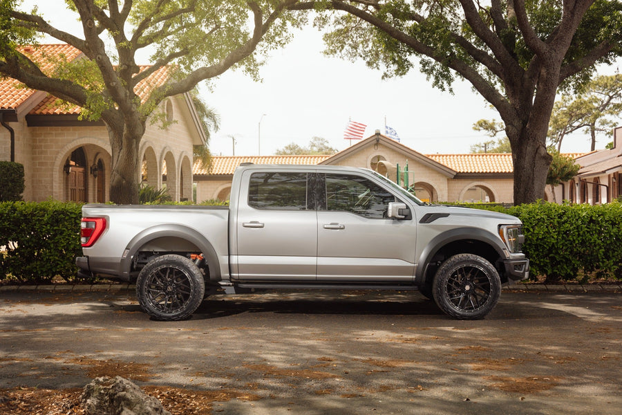 FORD F150 RAPTOR 4PLAY WHEELS 4PS28 22X10 33X12.5X22 NITTO TIRE STOCK SUSPENSION