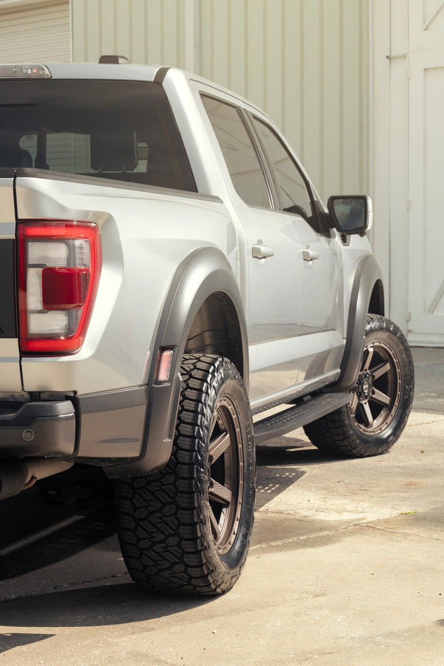 FORD F150 RAPTOR 4PLAY WHEELS 4PS63 20X9 305X55X20 NITTO TIRE STOCK SUSPENSION