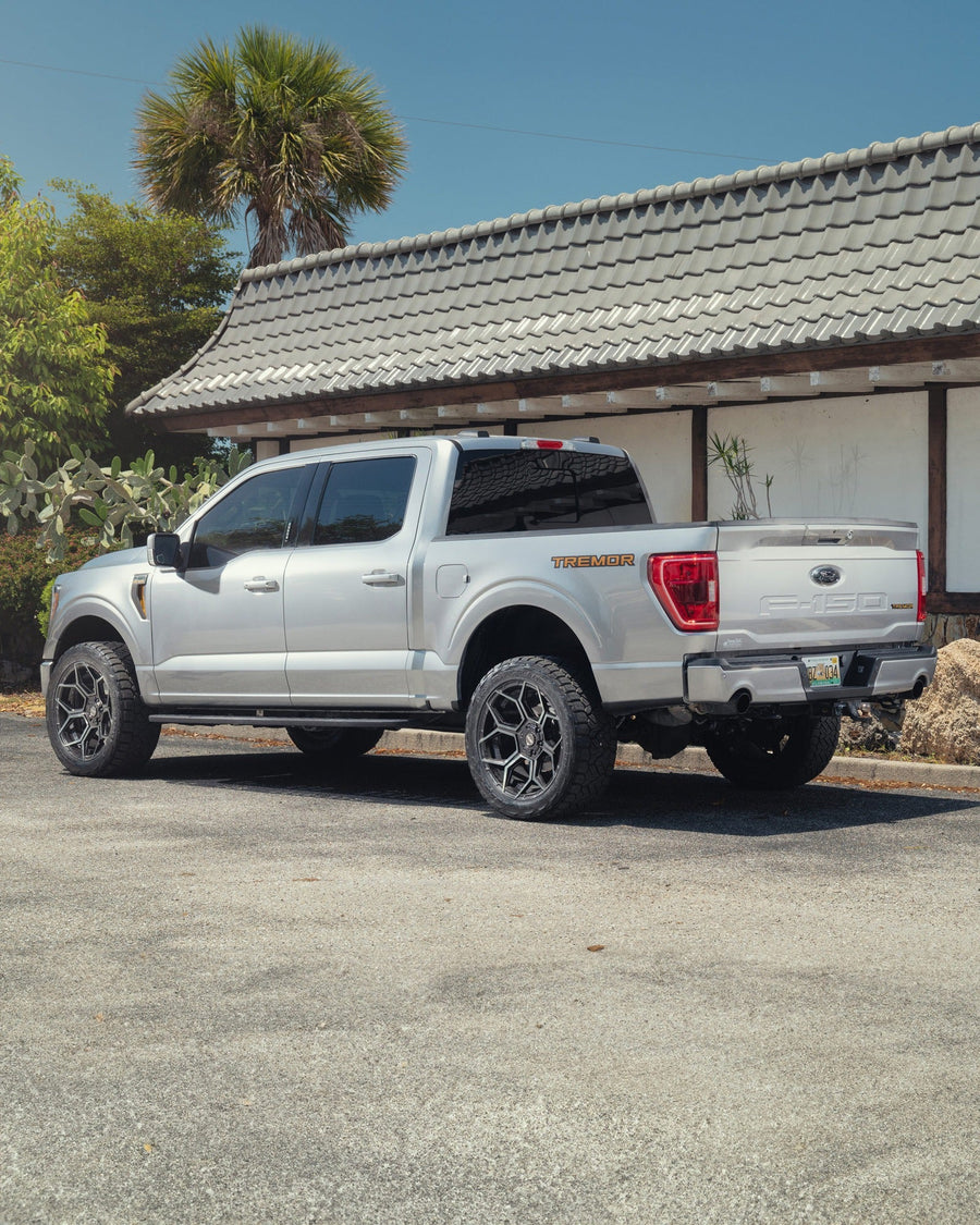 FORD F150 RIMS 4PLAY WHEELS S26 22X10 33X12.5X22 TIRES FORD TREMOR