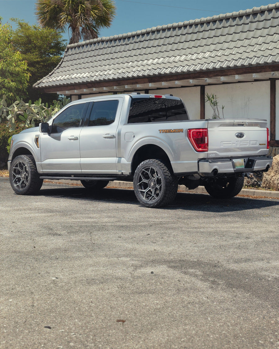 FORD F150 RIMS 4PLAY WHEELS S26 22X10 33X12.5X22 TIRES FORD TREMOR