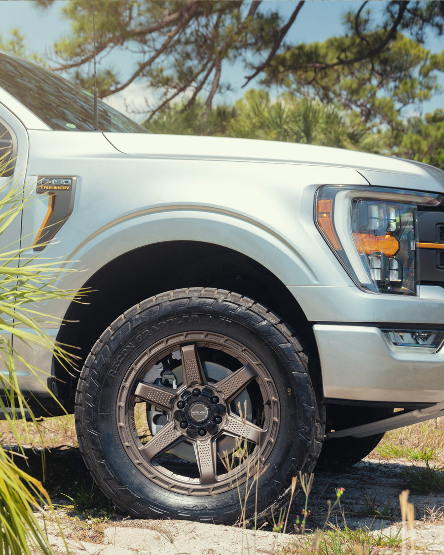 FORD F150 RIMS 4PLAY WHEELS S63 20X9 33X12.5X20 TIRES FORD TREMOR