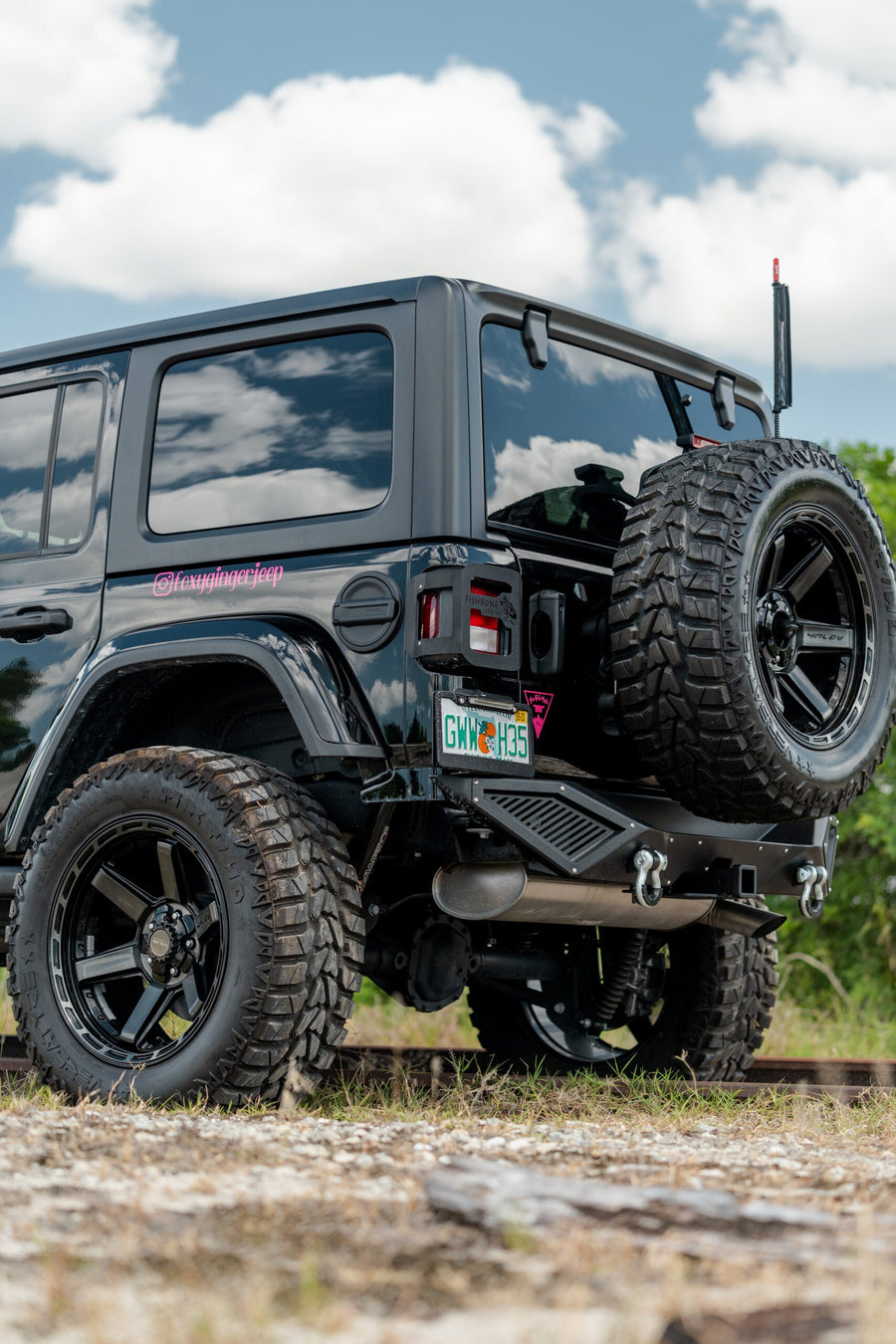 FOXY GINGER JEEP GIRL JEEP WRANGLER RUBICON 4PLAY WHEELS 20X10 4P63