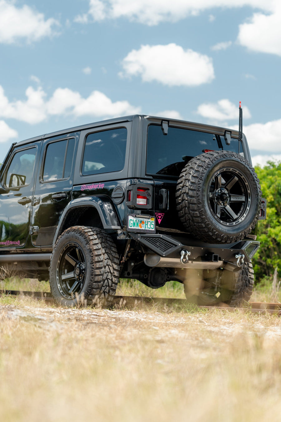 FOXY GINGER JEEP GIRL JEEP WRANGLER RUBICON 4PLAY WHEELS 20X10 4P63