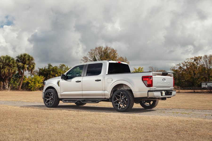 Ford F150 4PLAY Wheels 4P06 22x10 285x45x22 Sailun Terramax RT Tires
