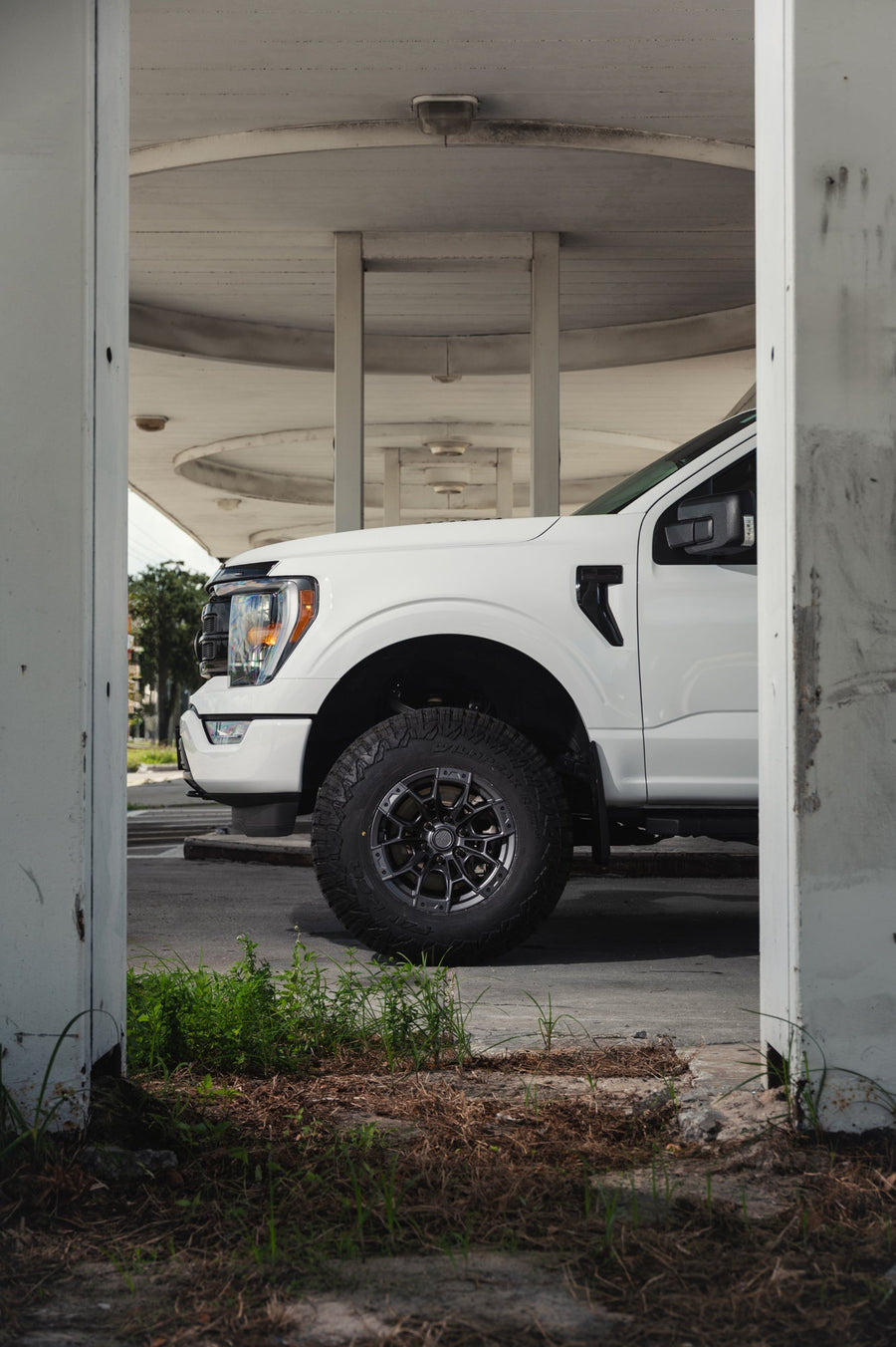 Ford F150 DEFIANT Wheels DF04 Dark Satin Charcoal 17×9 285-75-17 Falken Wildpeak Tire