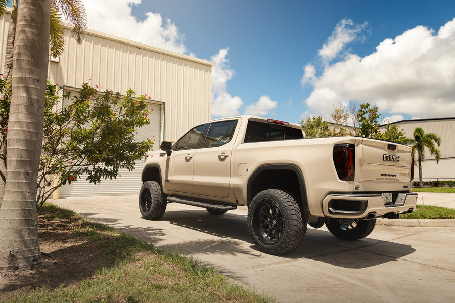 GMC Sierra AT4 4PLAY Wheels Gloss Black 4PL28 22x12 35x12.5x22 Toyo Tires 662 Customs