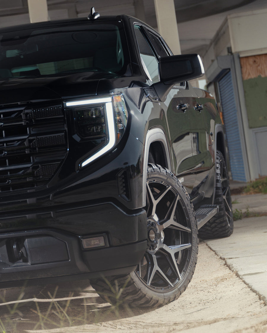 GMC Sierra Denali 1500 4PLAY Wheels 4P06 Rims 24x10 33x12.5x24 Tire Stock Suspension