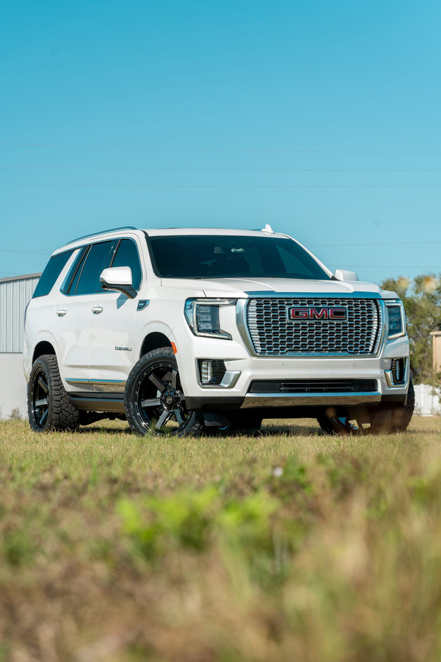 GMC YUKON DENALI 4PLAY WHEELS 4P63 22X10 285_50_22 TIRES NO LIFT