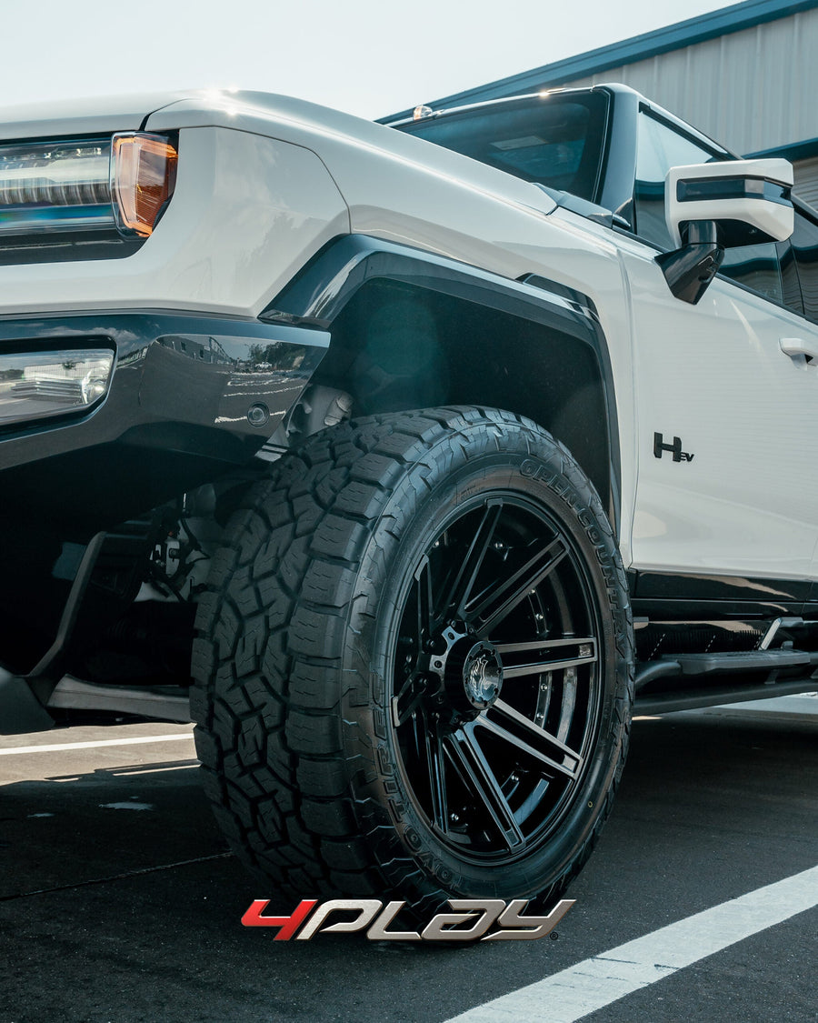 HUMMER H1 EV ELECTRIC ON 4PLAY WHEELS 22X10 4P08