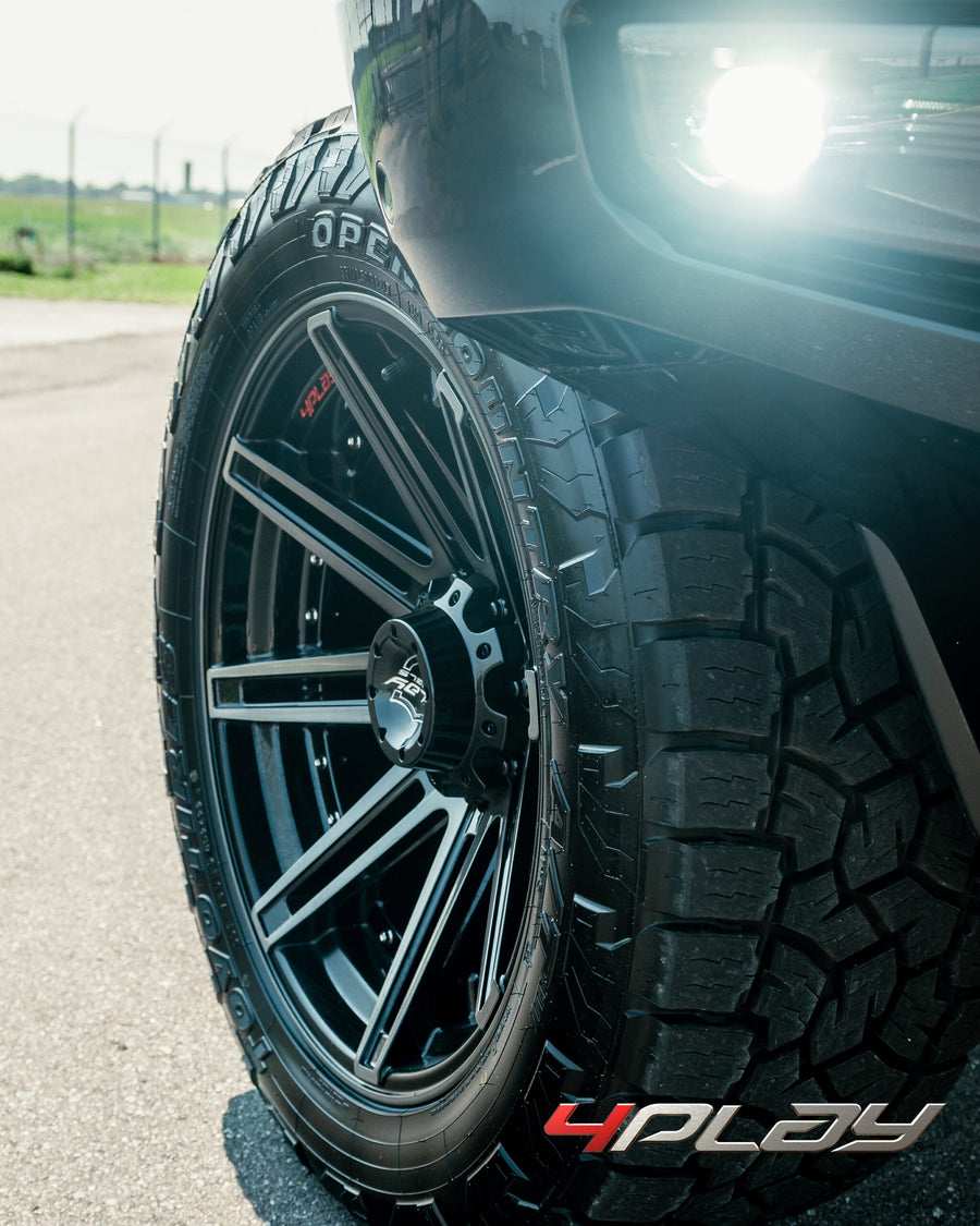 HUMMER H1 EV ELECTRIC ON 4PLAY WHEELS 22X10 4P08