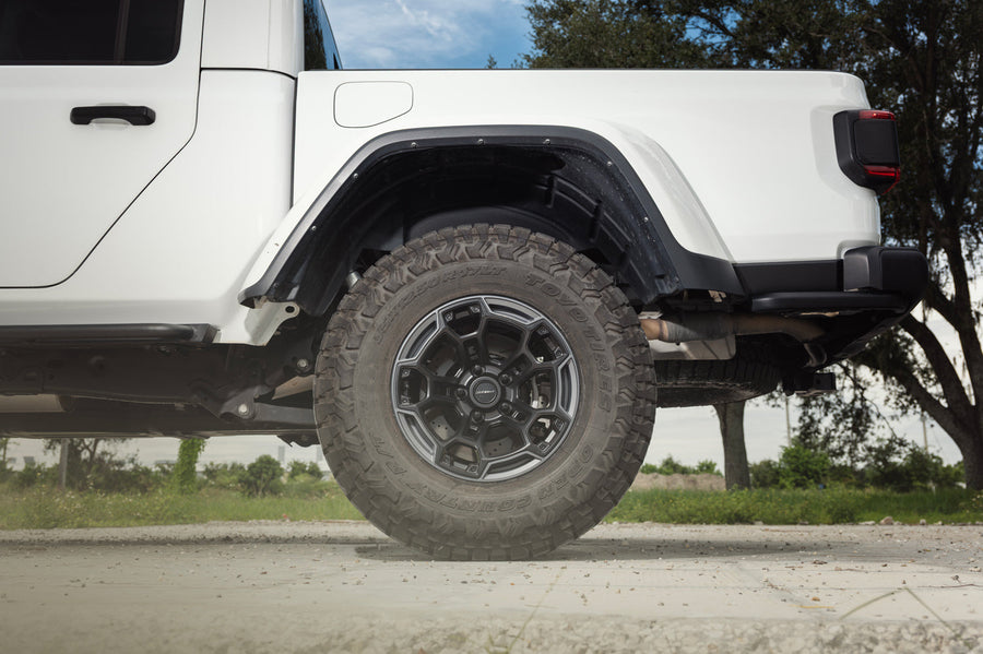 Jeep Gladiator DEFIANT Wheels DF03 Satin Charcoal 2-Tone 17×9 35x12.5x17 TOYO Open Country Tire
