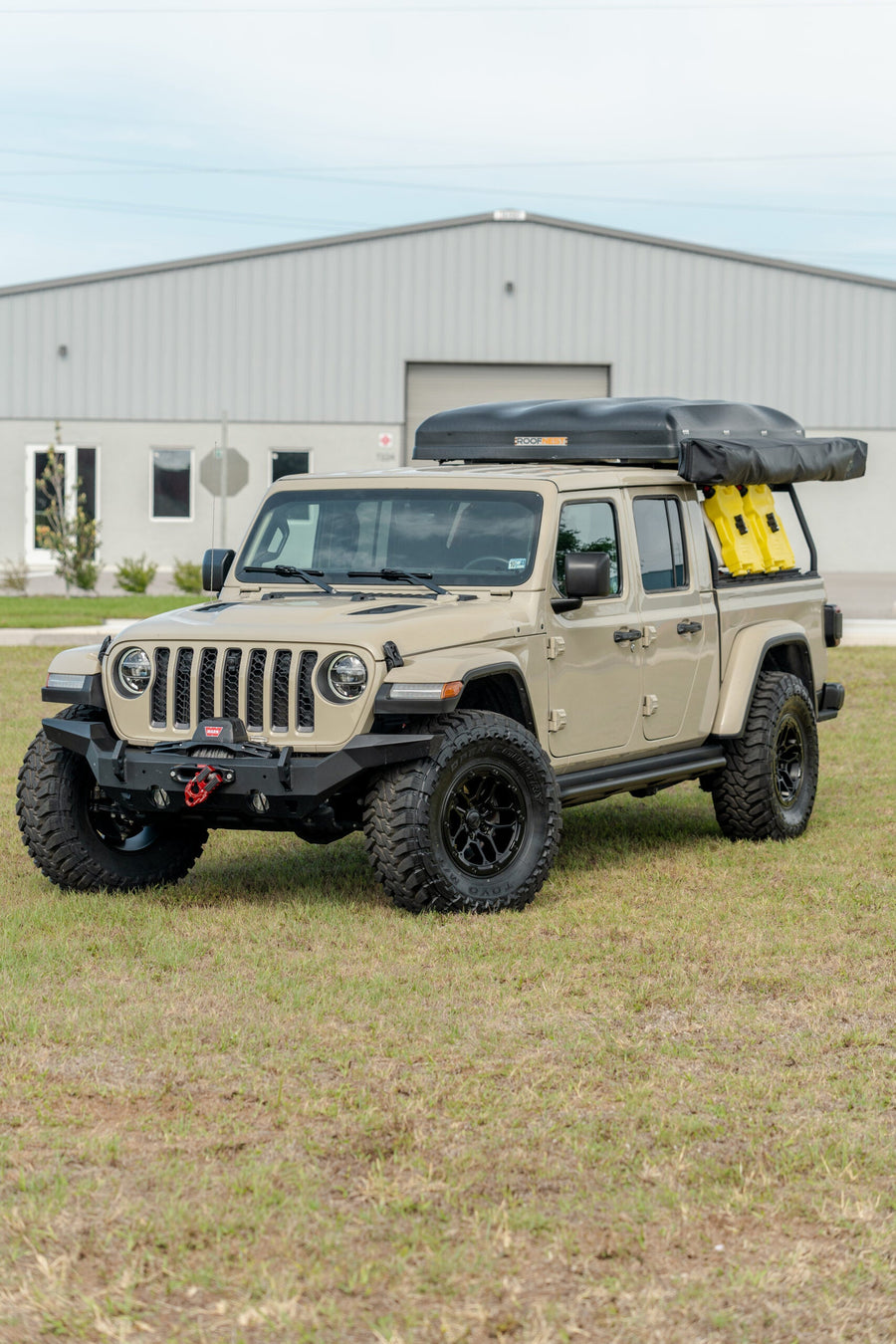 JEEP GLADIATOR DEFIANT WHEELS DF01 17X8 35X12.5X17 TOYO TIRES