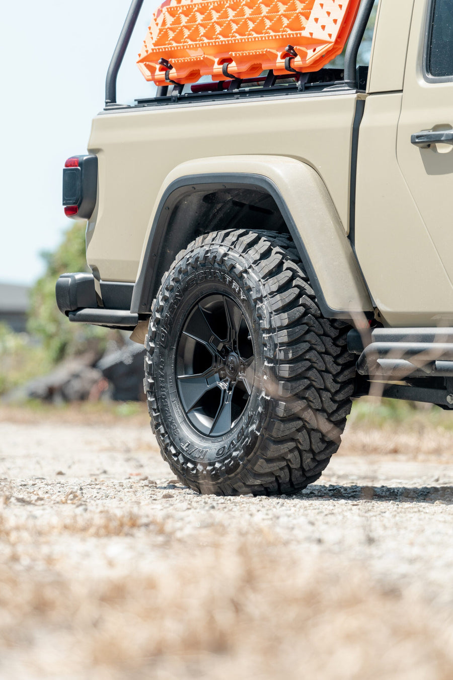 JEEP GLADIATOR DEFIANT WHEELS DF02 17X8 35X12.5X17 TOYO TIRES