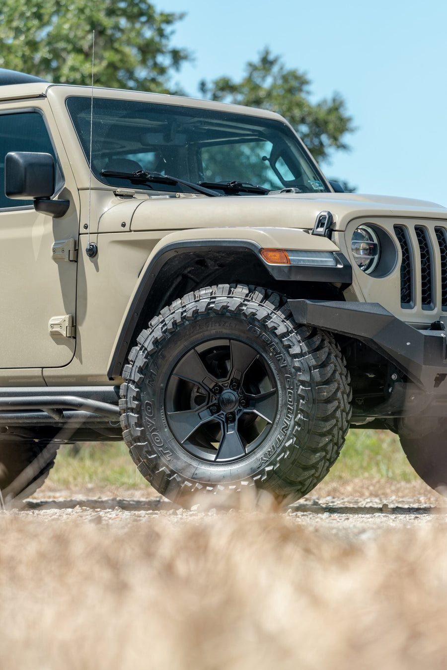 JEEP GLADIATOR DEFIANT WHEELS DF02 17X8 35X12.5X17 TOYO TIRES