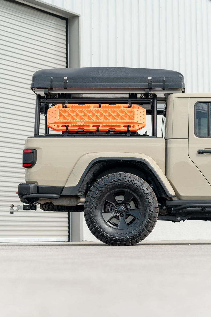 JEEP GLADIATOR DEFIANT WHEELS DF02 17X8 35X12.5X17 TOYO TIRES